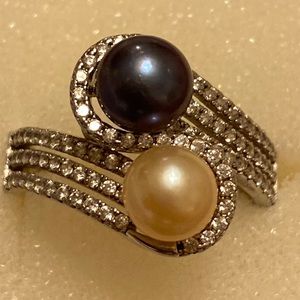 Sterling silver genuine pearl ring